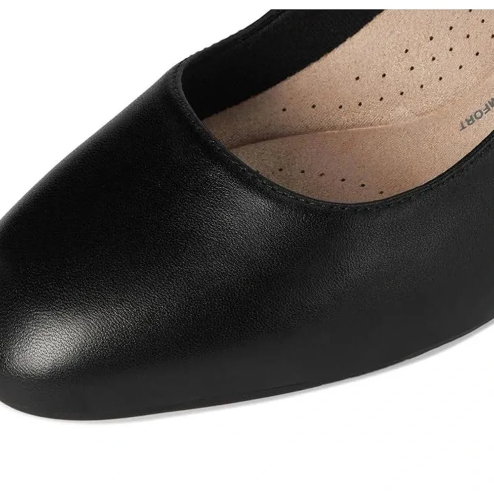 Olivette Pearl Wedge Size 11 Women’s Black Pump. New in Box